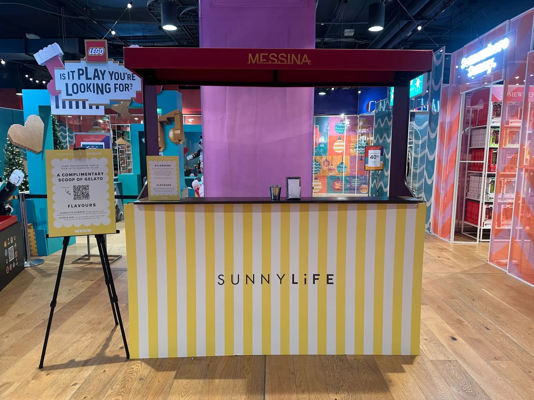 Large gelato stand — photo 4 of 4